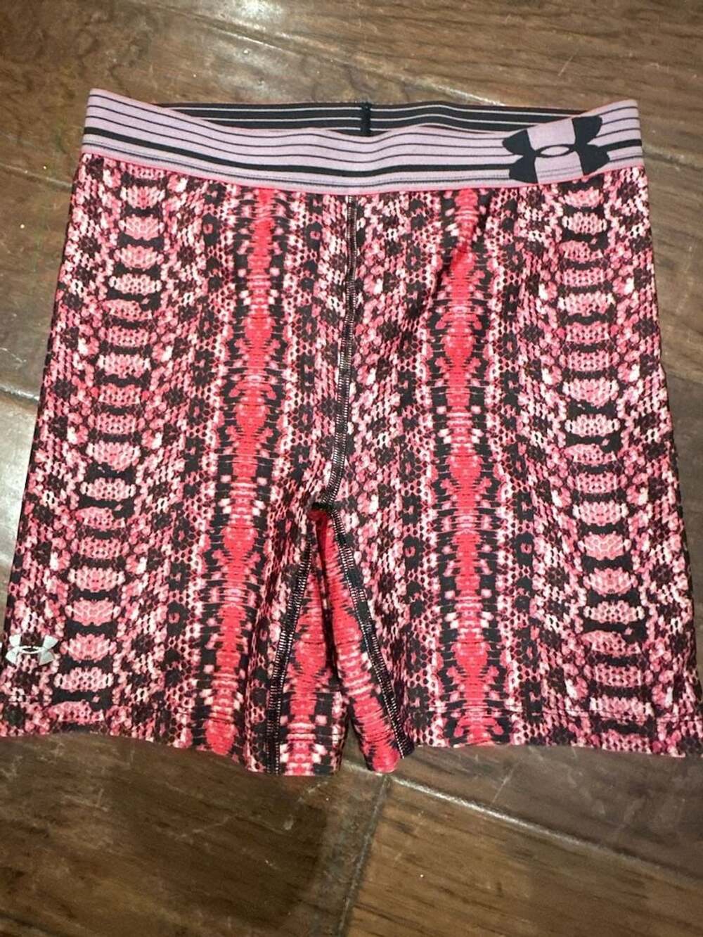 Under Armour Compression Shorts Pink Black Snake Print